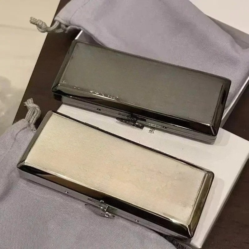 Portasigarette Portatile di Lu - Men'S Accessories High End recensione e prezzo